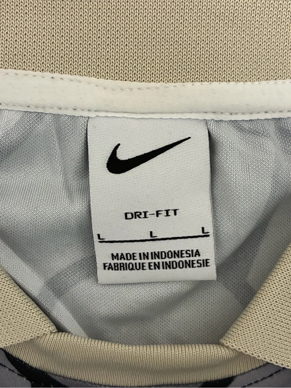Palace x Nike England Soccer Jersey Gray in size large - Picture 5 of 9
